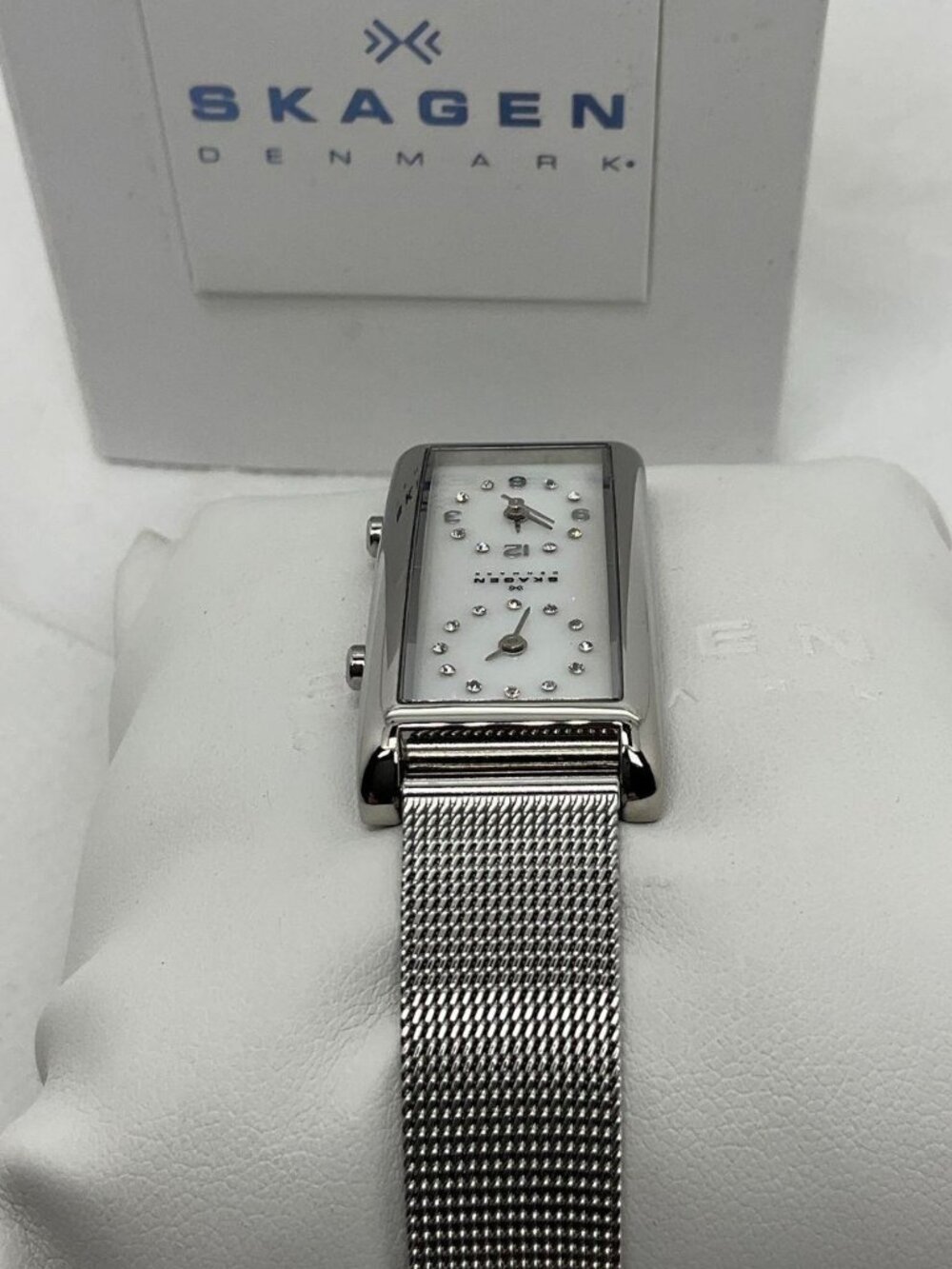 Skagen Denmark MOP Dial Mesh Band Wrist Watch New in Box